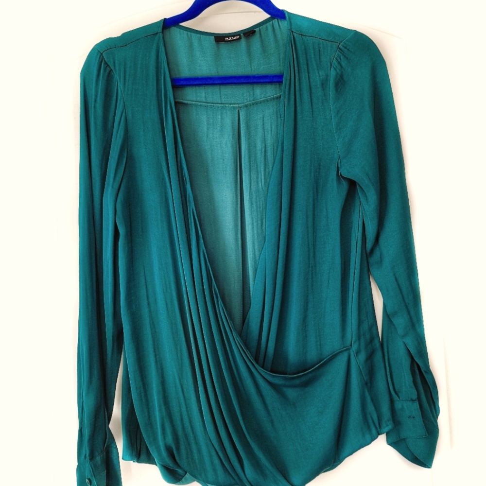 a.n.a A New Approach Emerald Blouse
